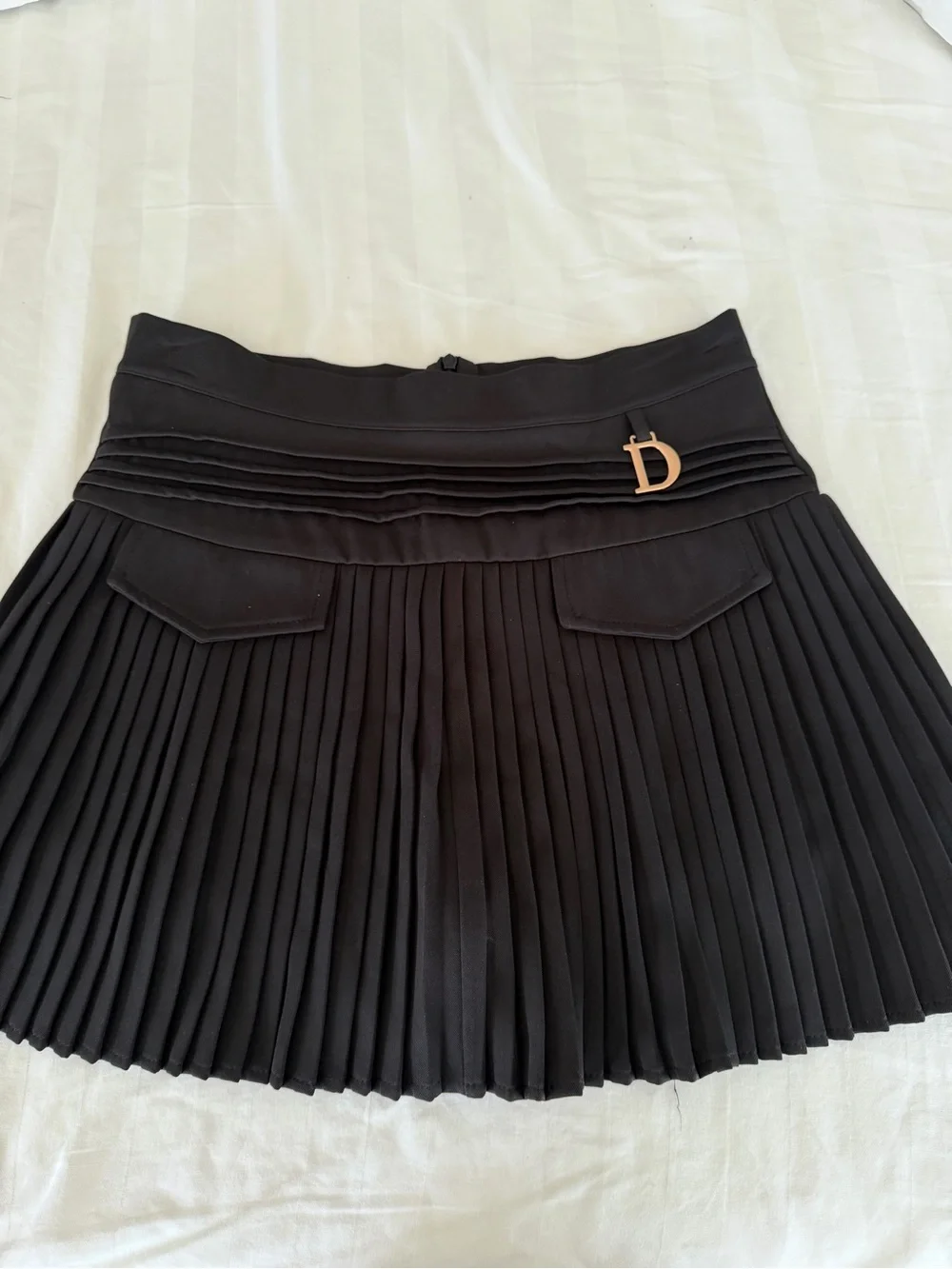 Dior Black Pleated Mini Skirt with Gold D Emblem - Picture 5 of 9